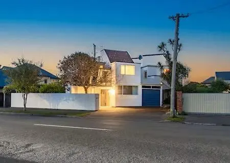 Mid-Century By The Beach